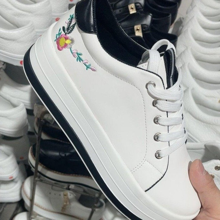 comfortable sneakers for women
