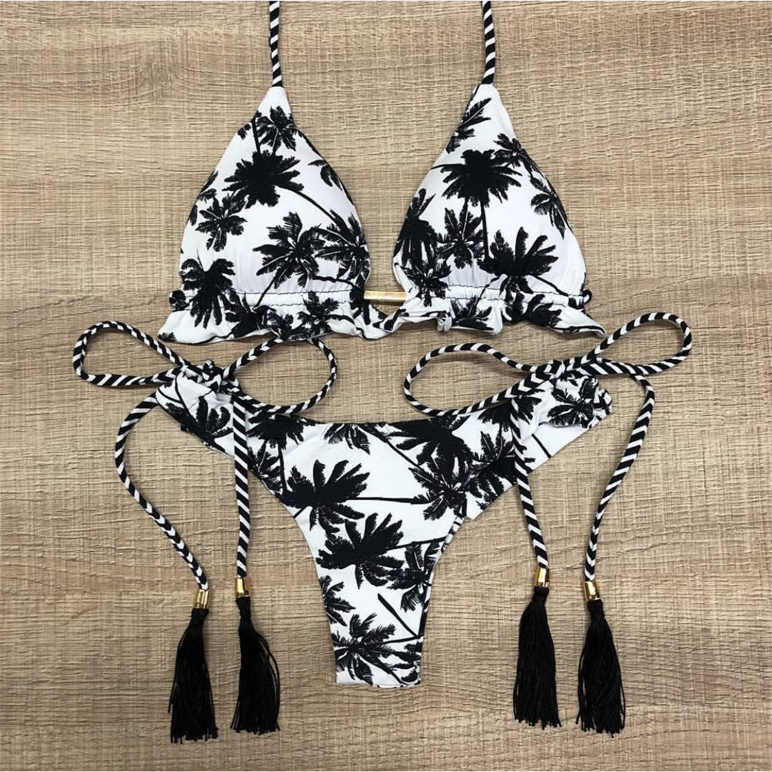 Buy Online Premimum Quality, Trendy and Highly Comfortable Floral print bikini - FEYONAS