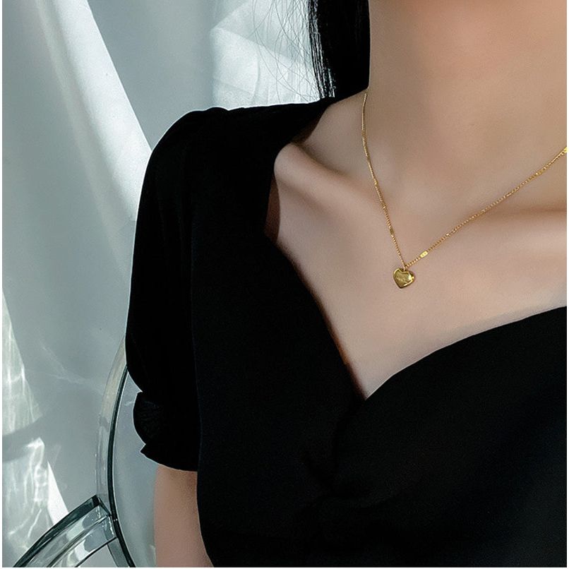 Buy Online Premimum Quality, Trendy and Highly Comfortable Light Luxury Necklace Peach Heart Jewelry - FEYONAS